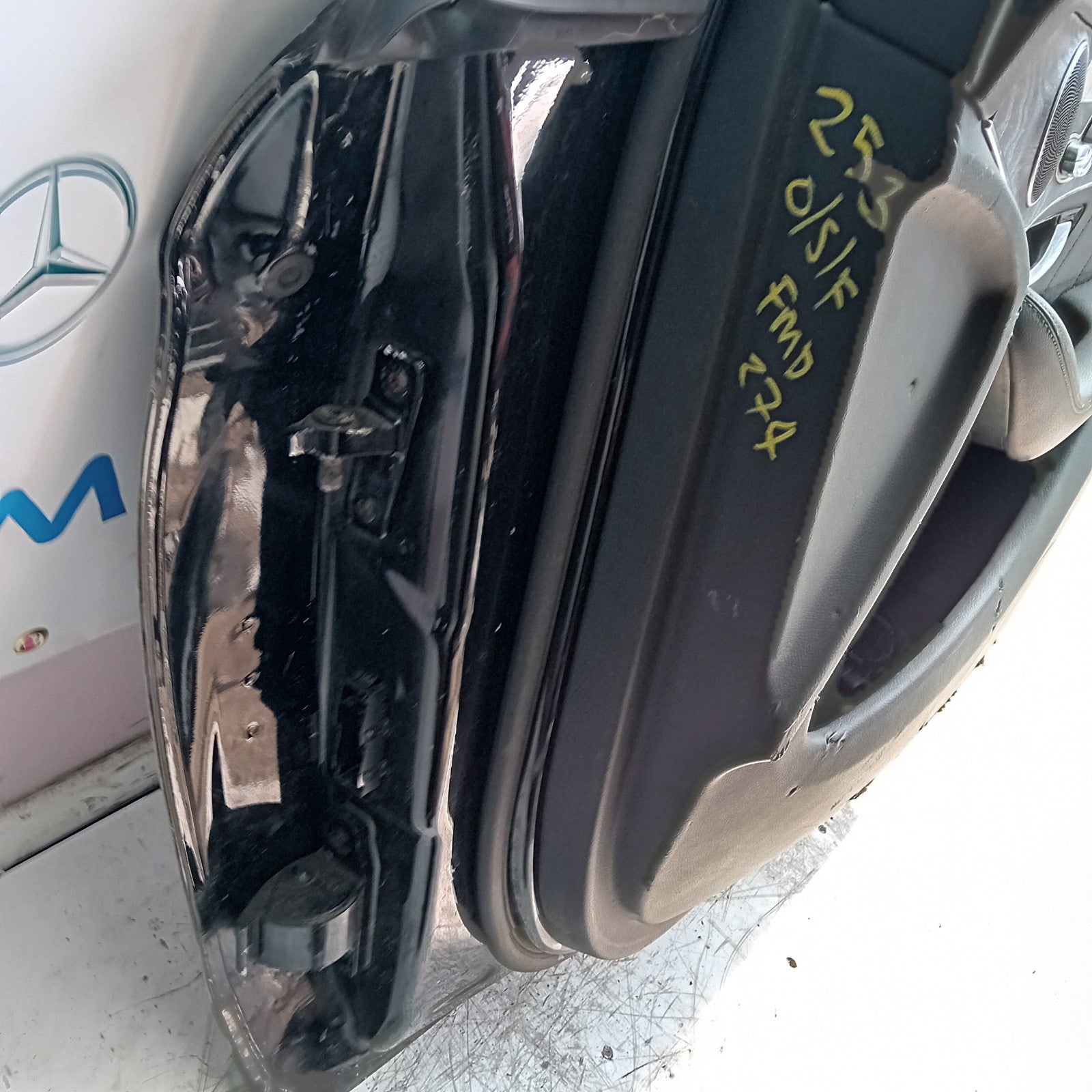 MERCEDES BENZ GLC X253 SLN DRIVER FRONT DOOR OSF 2016 ON BLACK COMPLETE FMD274