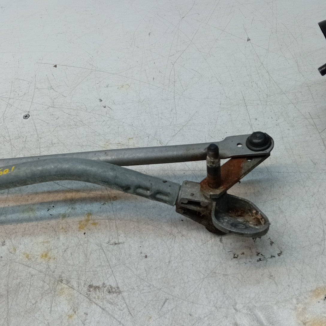 MERCEDES BENZ C-CLASS W204 WIPER MOTOR FRONT AND LINKAGE A2048201140 FM001601