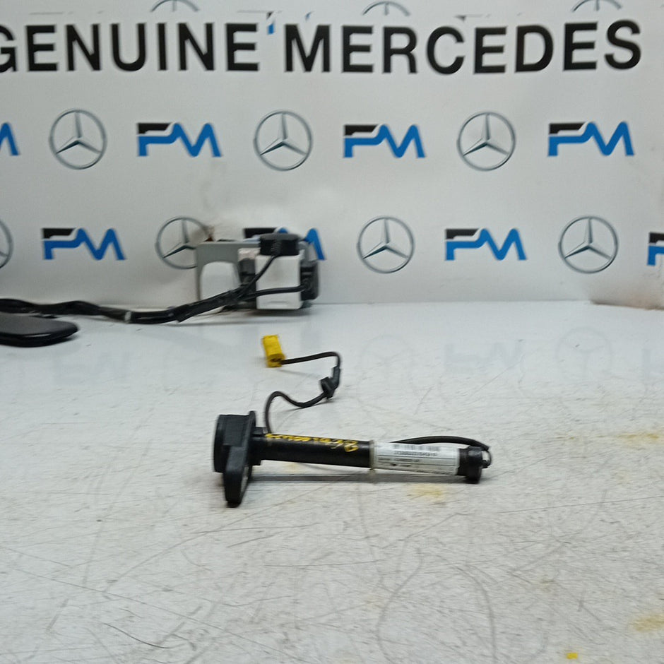 MERCEDES E CLASS W213 BONNET PEDESTRIAN ACTUATOR A2139062201 2017 FM001438