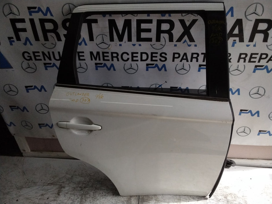 MITSUBISHI OUTLANDER MK3 DRIVER SIDE REAR DOOR OSR 2013 WHITE FMD307