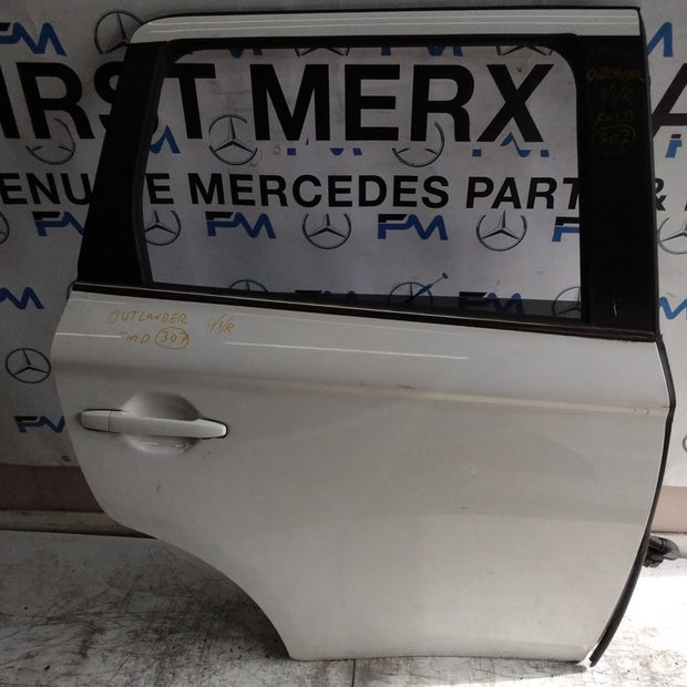 MITSUBISHI OUTLANDER MK3 DRIVER SIDE REAR DOOR OSR 2013 WHITE FMD307