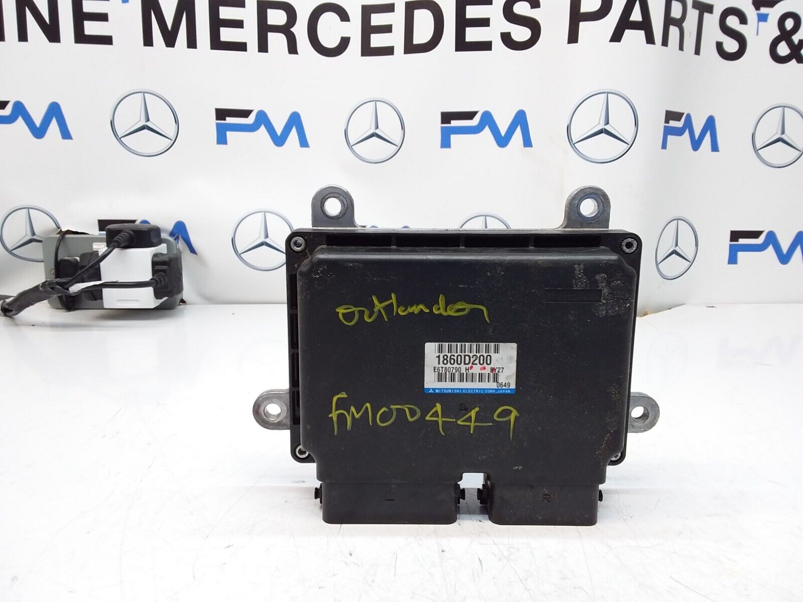 MITSUBISHI  OUTLANDER MK3 ENGINE ECU CONTROL MODULE 1860D200 FM00449