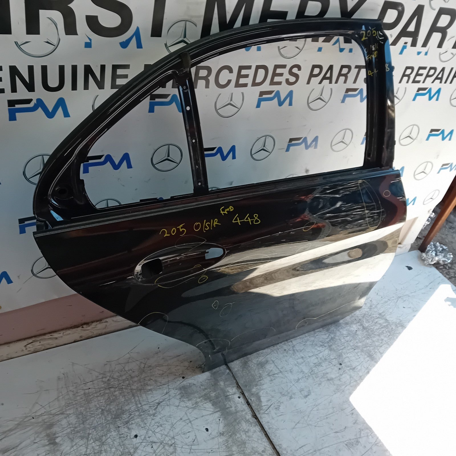 MERCEDES C-CLASS W205 SLN DRIVER REAR DOOR OSR BLACK 2014 ON FMD448