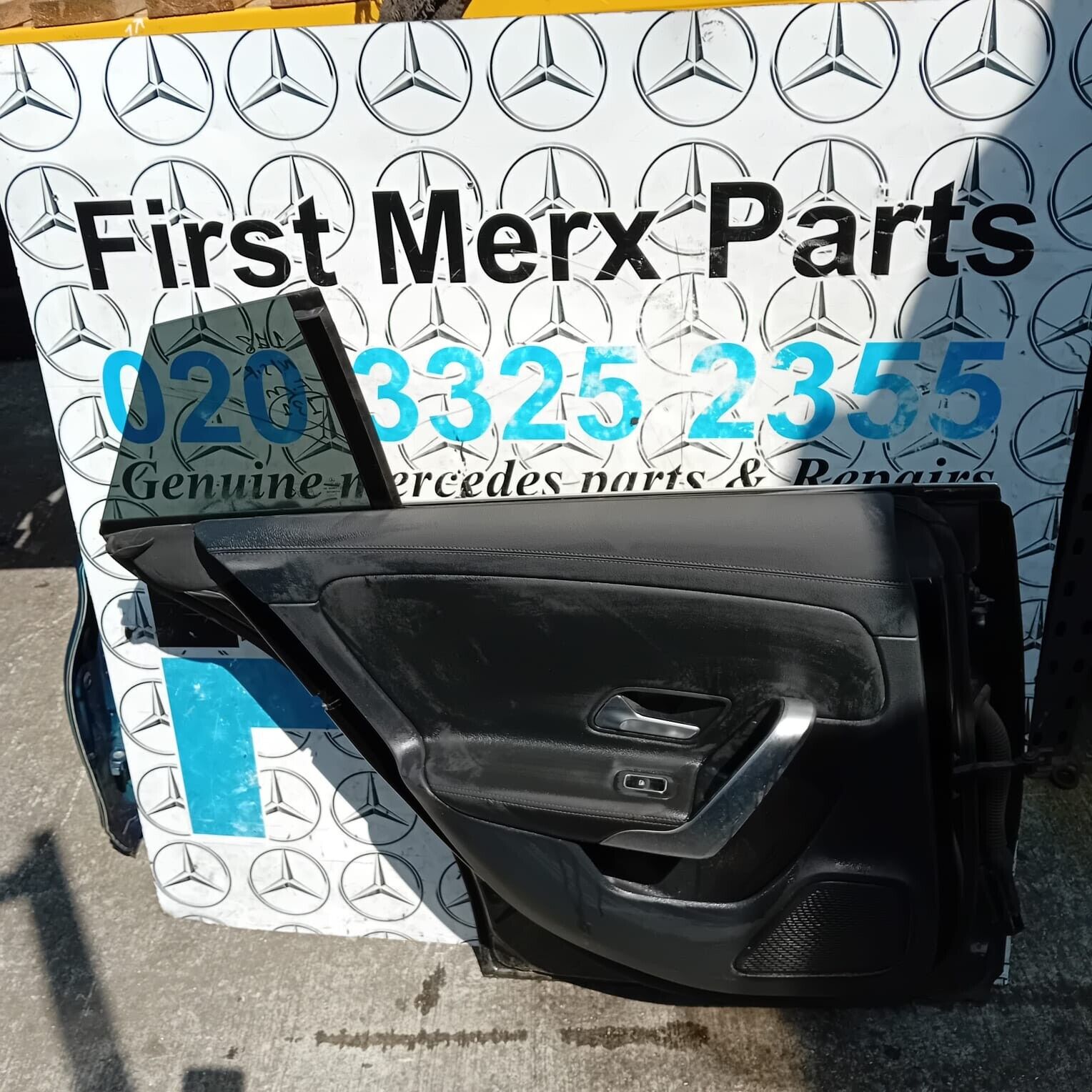 MERCEDES BENZ CLA  W118  PASSENGER SIDE REAR DOOR ( NEAR SIDE REAR )