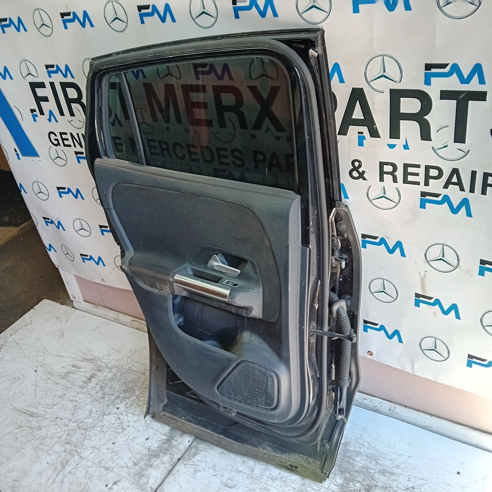 MEECEDES GLA H247 PASSENGER REAR DOOR NSR 2019 BLACK COMPLETE FMD496