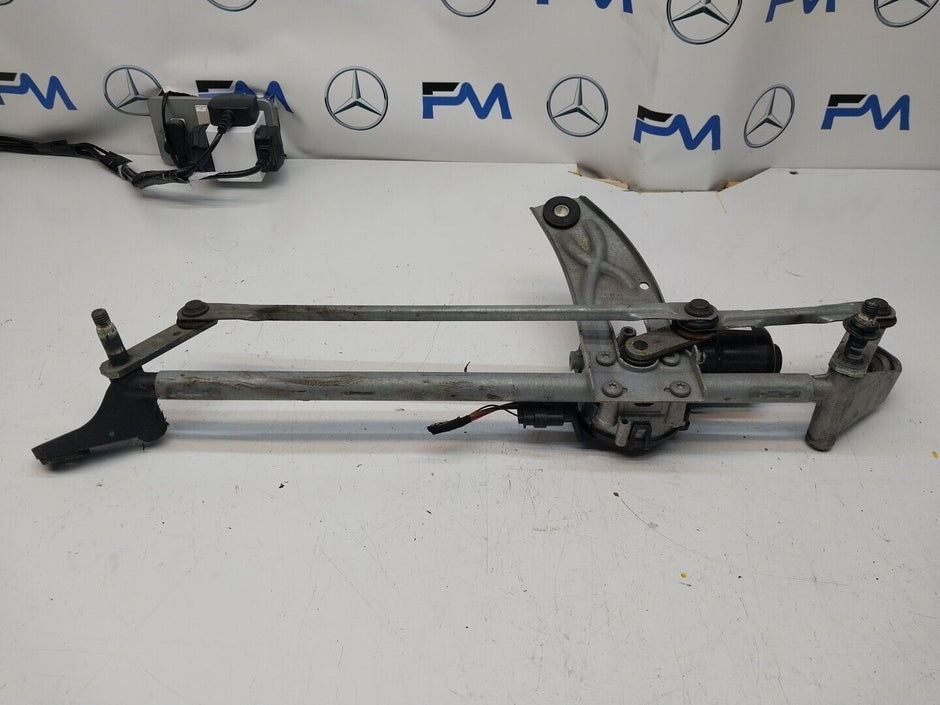 MERCEDES-BENZ A CLASS W177  FRONT WIPER MOTOR WITH LINKAGE A1779064801 FM00244