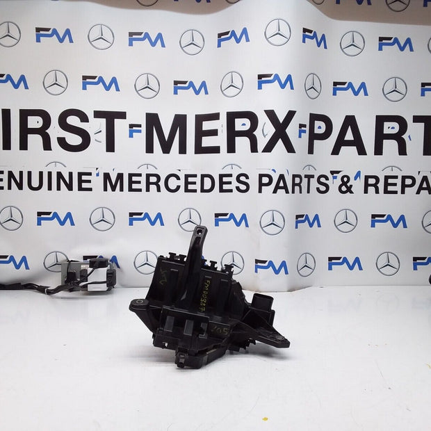 Mercedes C-CLASS W205 Fuse Relay Junction Box A2055407011 FM00387