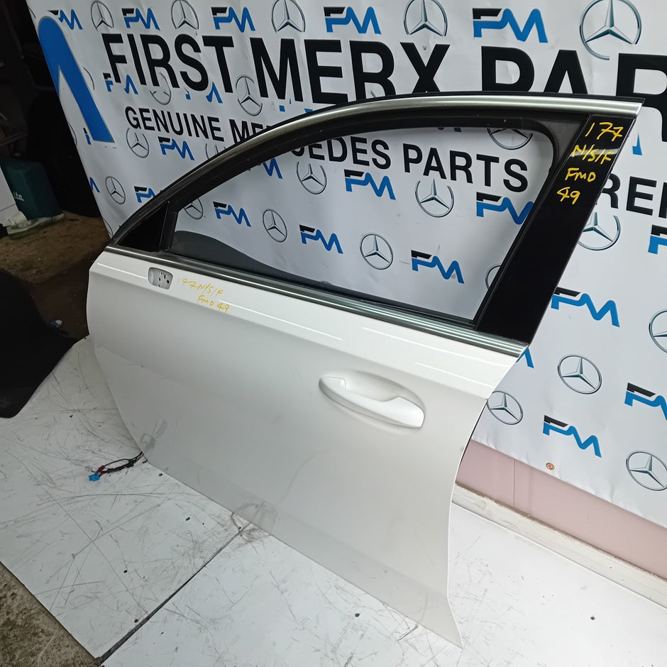 MERCEDES BENZ  A-CLASS W177 PASSENGER SIDE FRONT DOOR N/S/F COMPLETE WHITE FMD49