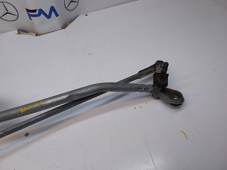 MERCEDES E-CLASS 2018 W213 A2138207402 FRONT WIPER MOTOR  FM00190