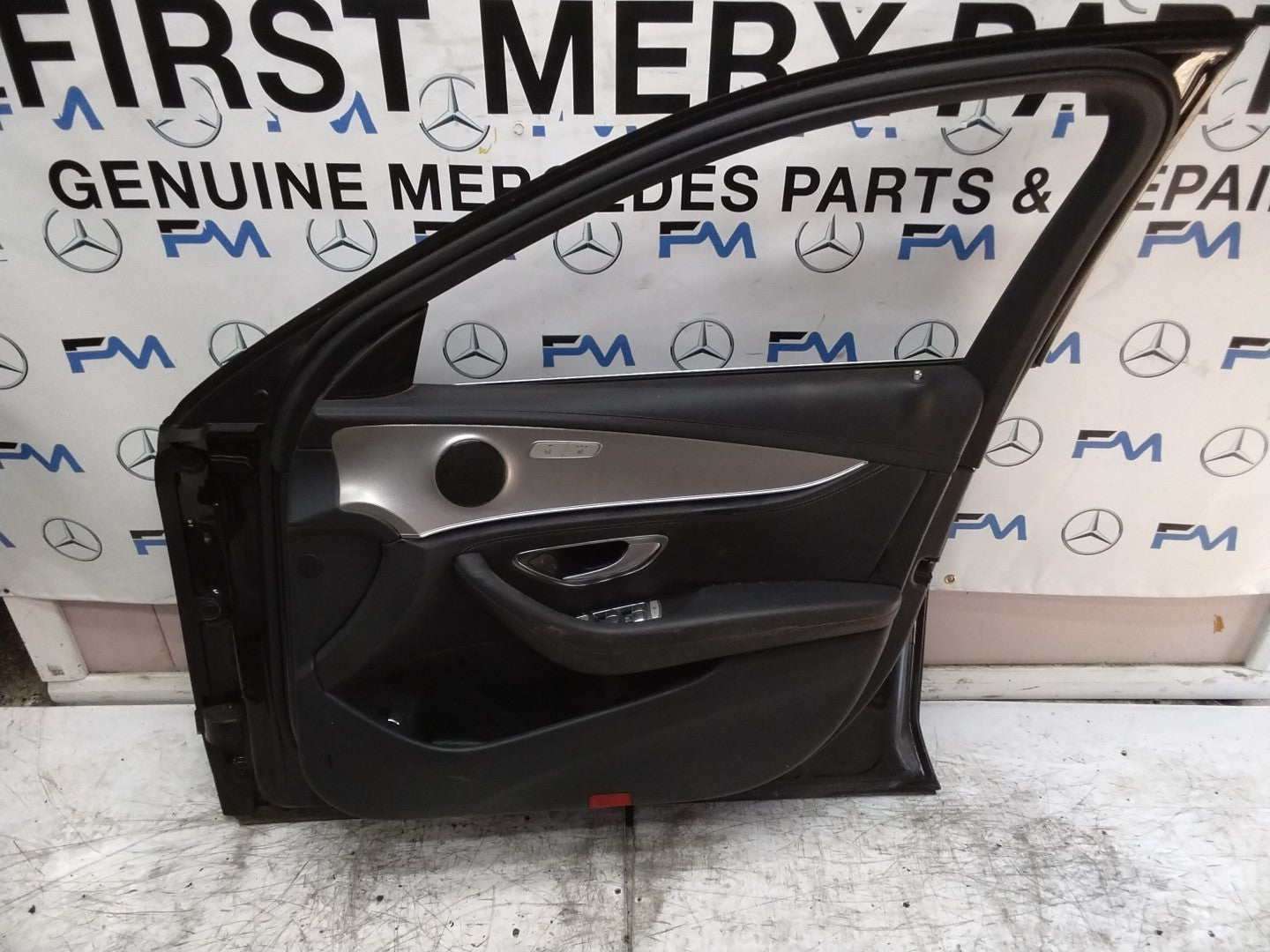 MERCEDES E-CLASS W213 DRIVER  FRONT DOOR OSF BLACK 2017-2023 COMPLETE FMD314