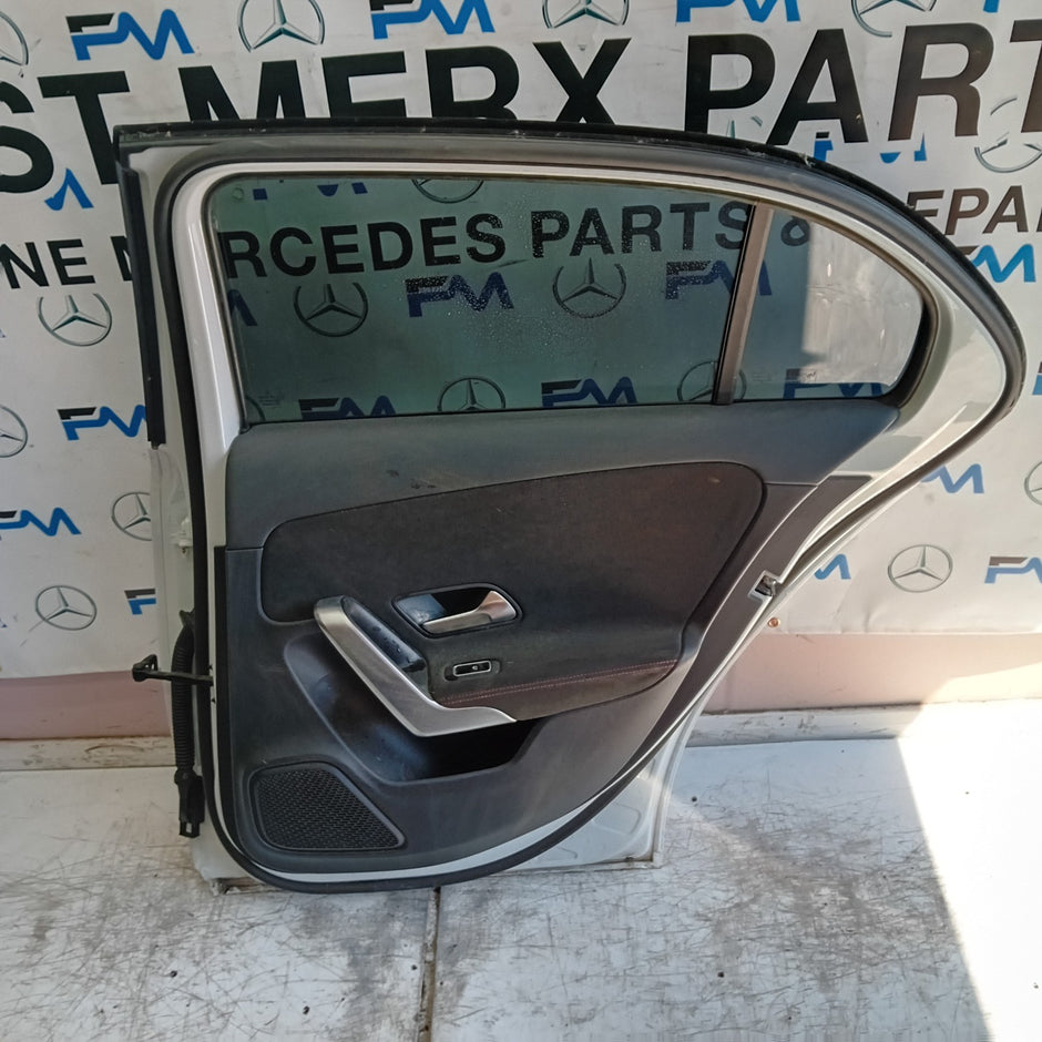 MERCEDES A-CLASS W177 DRIVER REAR DOOR OSR 2019 WHITE COMPLETE FMD492