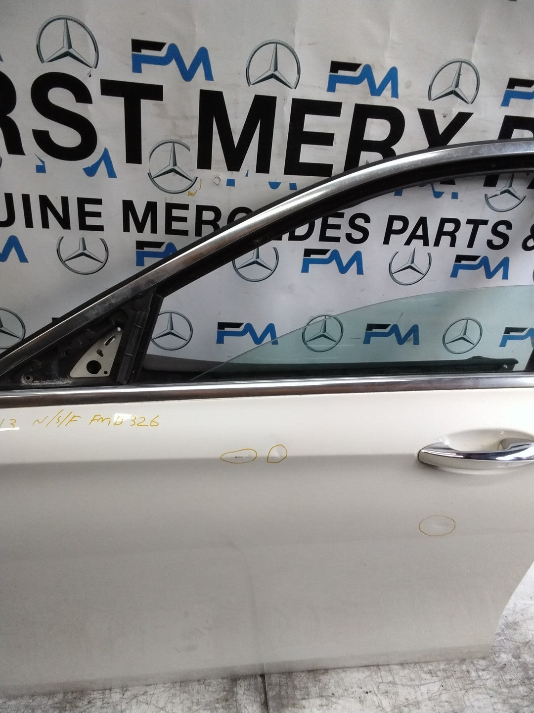 MERCEDES E-CLASS W213 SLN PASSENGER FRONT DOOR NSF WHITE 2016 ON COMPLETE FMD326