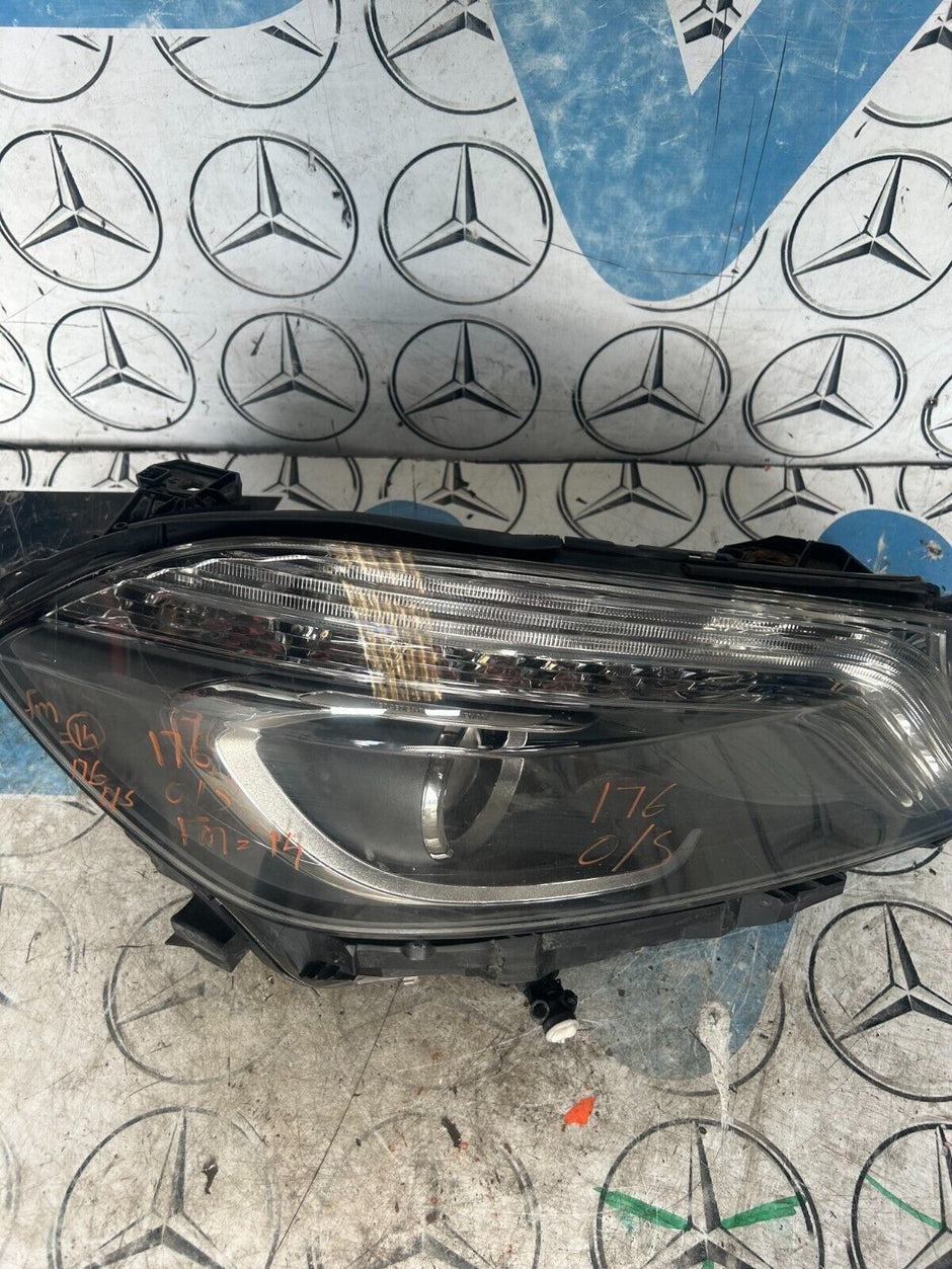 MERCEDES A CLASS 2012-2015 DRIVER SIDE HEADLIGHT  A1768203061 FMH14