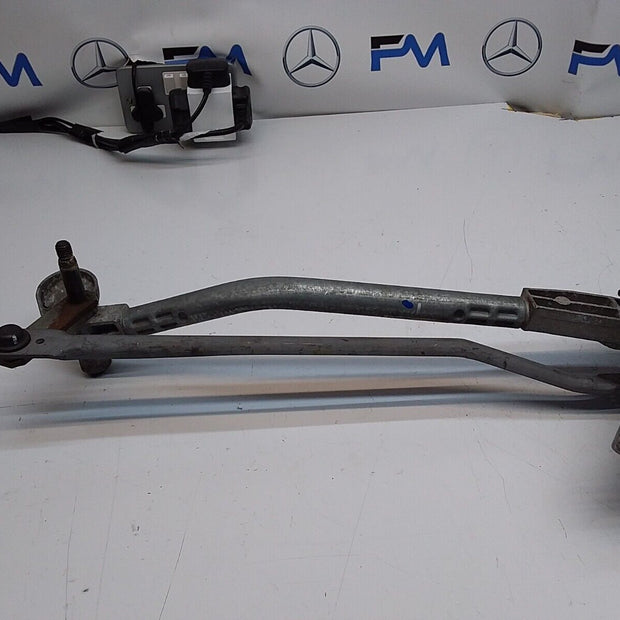 MERCEDES C-CLASS WIPER MOTOR & LINKAGE FRONT A2048201140 W204 2010-2015 FM00203