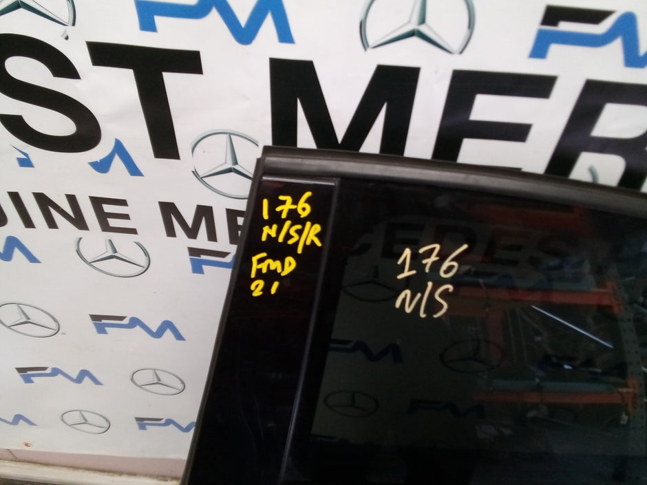 MERCEDES BENZ A CLASS W176 PASSENGER SIDE REAR DOOR ( NEAR SIDE REAR ) FMD21