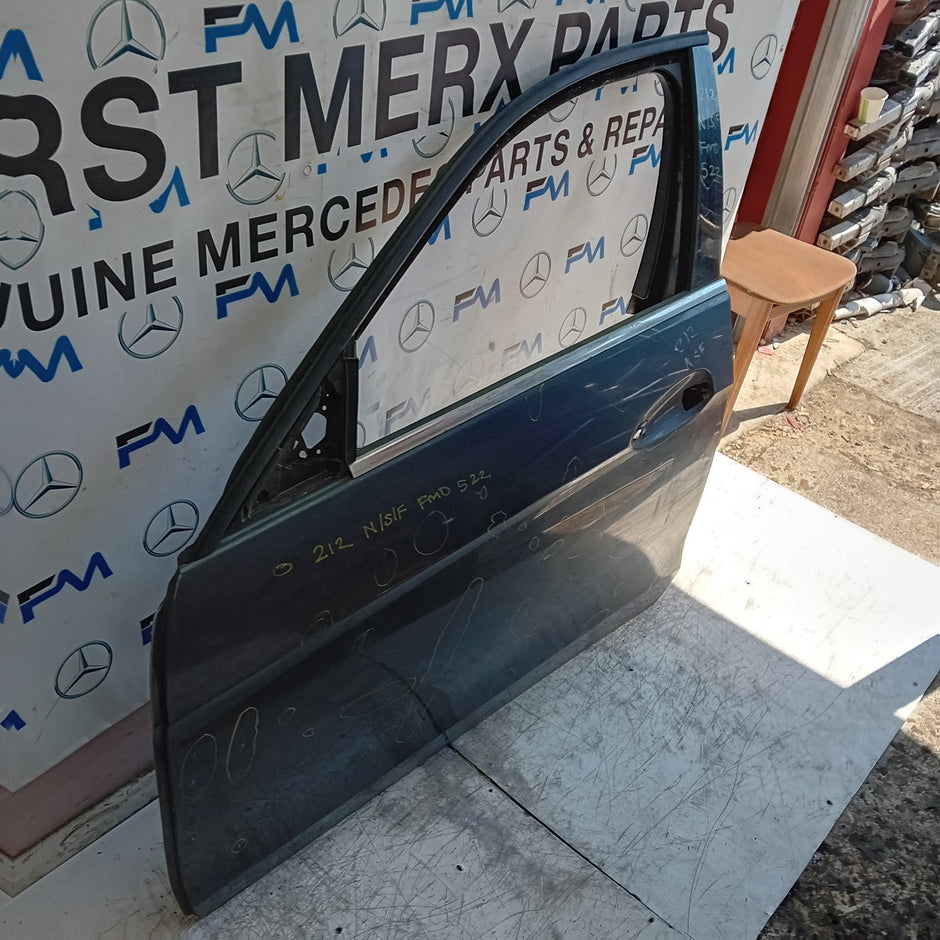 MERCEDES BENZ  E-CLASS W212 PASSENGER FRONT DOOR NSF 2015  GREY FMD522