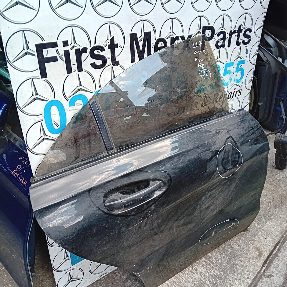 MERCEDES BENZ CLA  W117  DRIVER SIDE REAR DOOR ( OFF SIDE REAR )