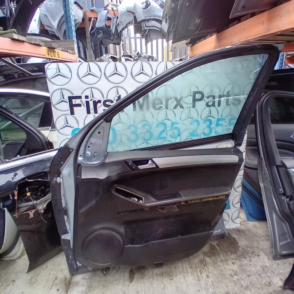 MERCEDES BENZ ML  W164  DRIVER SIDE FRONT DOOR ( OFF SIDE FRONT )