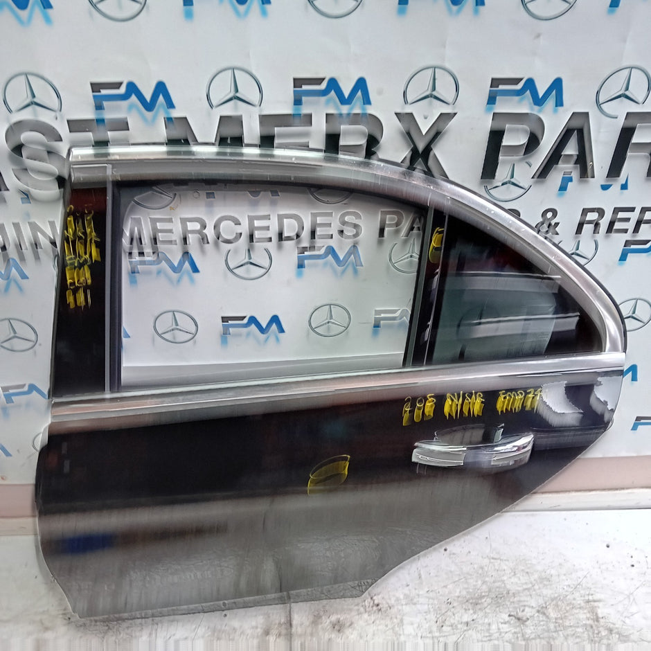 MERCEDES C-CLASS W205 SLN PASSENGER REAR DOOR NSR BLACK 2014 ON COMPLETE FMD241
