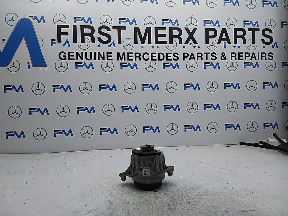 MERCEDES BENZ C-CLASS W205  ENGINE MOUNT RIGHT OS A2052407700 FMR337