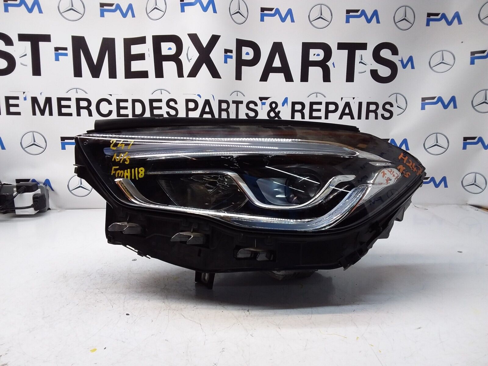 20 MERCEDES B-CLASS W247 HEADLIGHT PASSENGER SIDE NS A2479066501 FMH118 LED HIGH