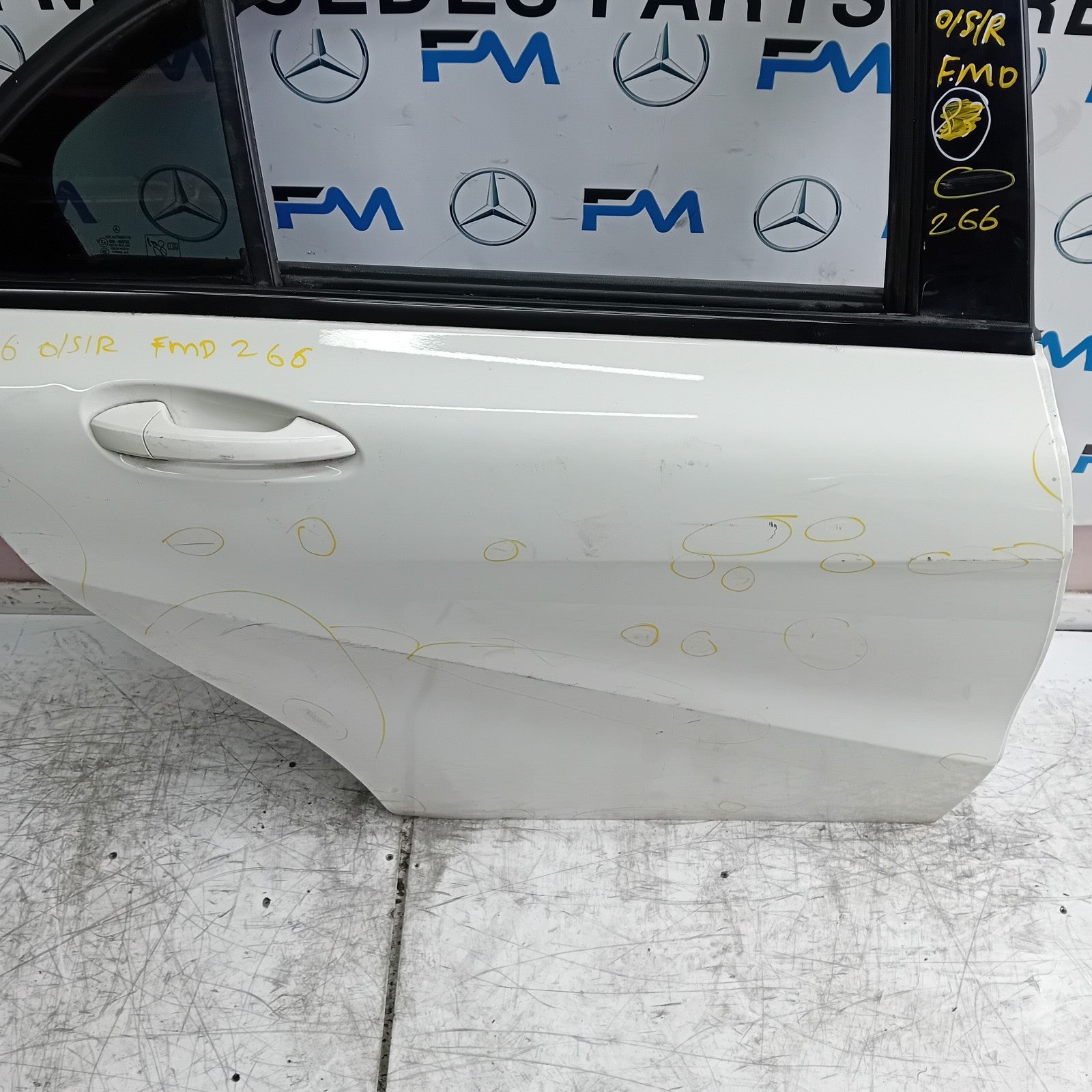 MERCEDES A-CLASS W176 SLN DRIVER REAR DOOR OSR WHITE 2012-18 COMPLETE FMD266
