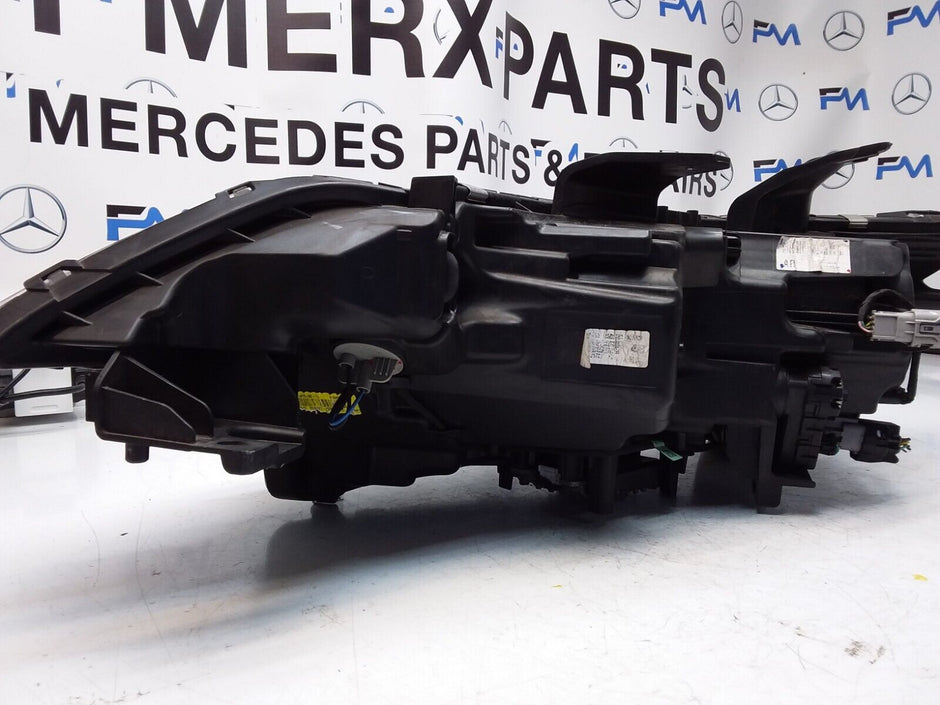 MITSUBISHI OUTLANDER MK3 2016 HEADLIGHT DRIVER SIDE RIGHT R009A ZKUI FMH72