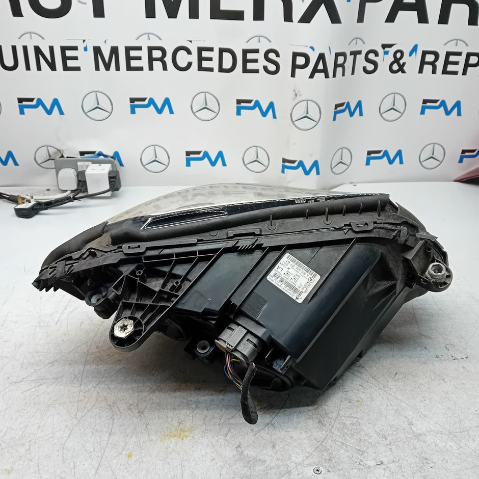 MERCEDES C-CLASS W205 PASSENGER SIDE FRONT HEADLIGHT A2058200761 20l4 FMH188