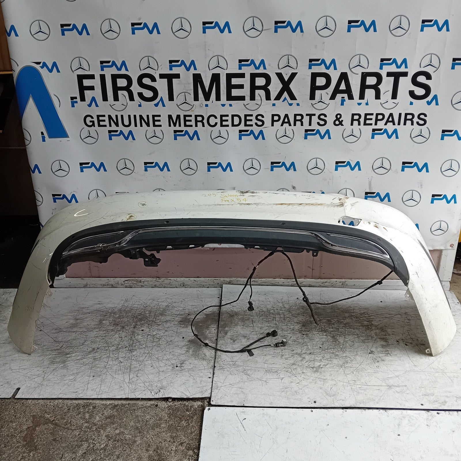 MERCEDES BENZ C-CLASS W205 SLN REAR BUMPER 2015 WHITE A2058850138 FMX54