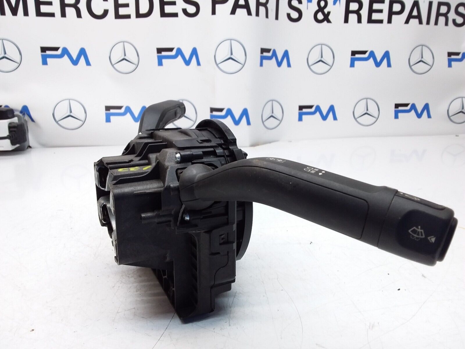 Mercedes  A-CLASS W177 INDICATOR/WIPER GEAR SELECT + SQUIB 10139371 2018 FM00535