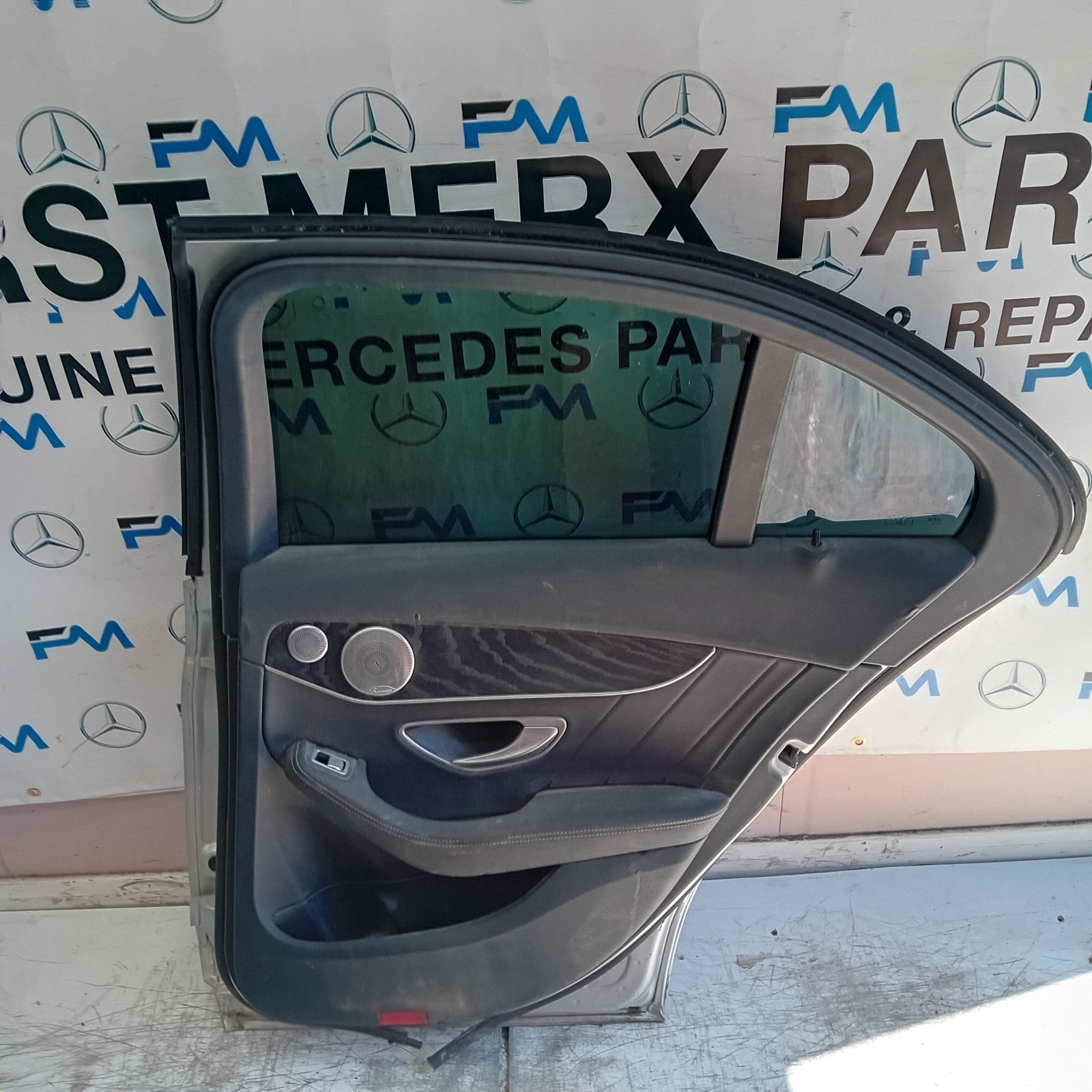 MERCEDES C-CLASS W205 SLN DRIVER REAR DOOR OSR SILVER 2014 ON COMPLETE FMD450