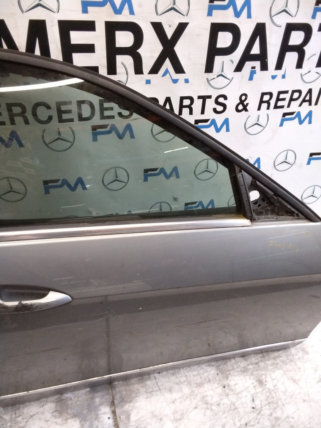 MERCEDES E-CLASS W212  DRIVER FRONT DOOR OSF GREY 2009-16 COMPLETE FMD554