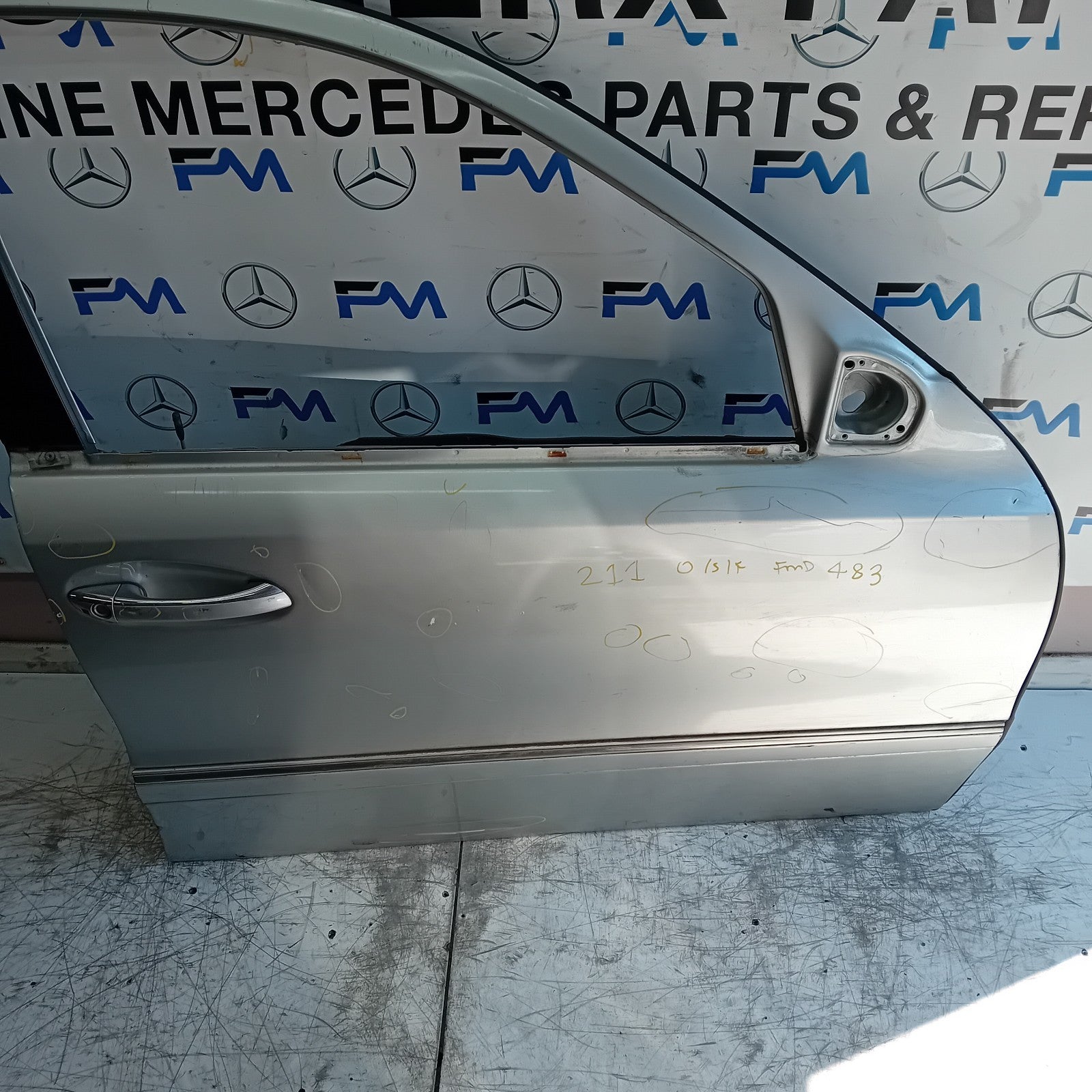 MERCEDES BENZ  E-CLASS W212 DRIVER FRONT DOOR OSF SILVER 2013  FMD483