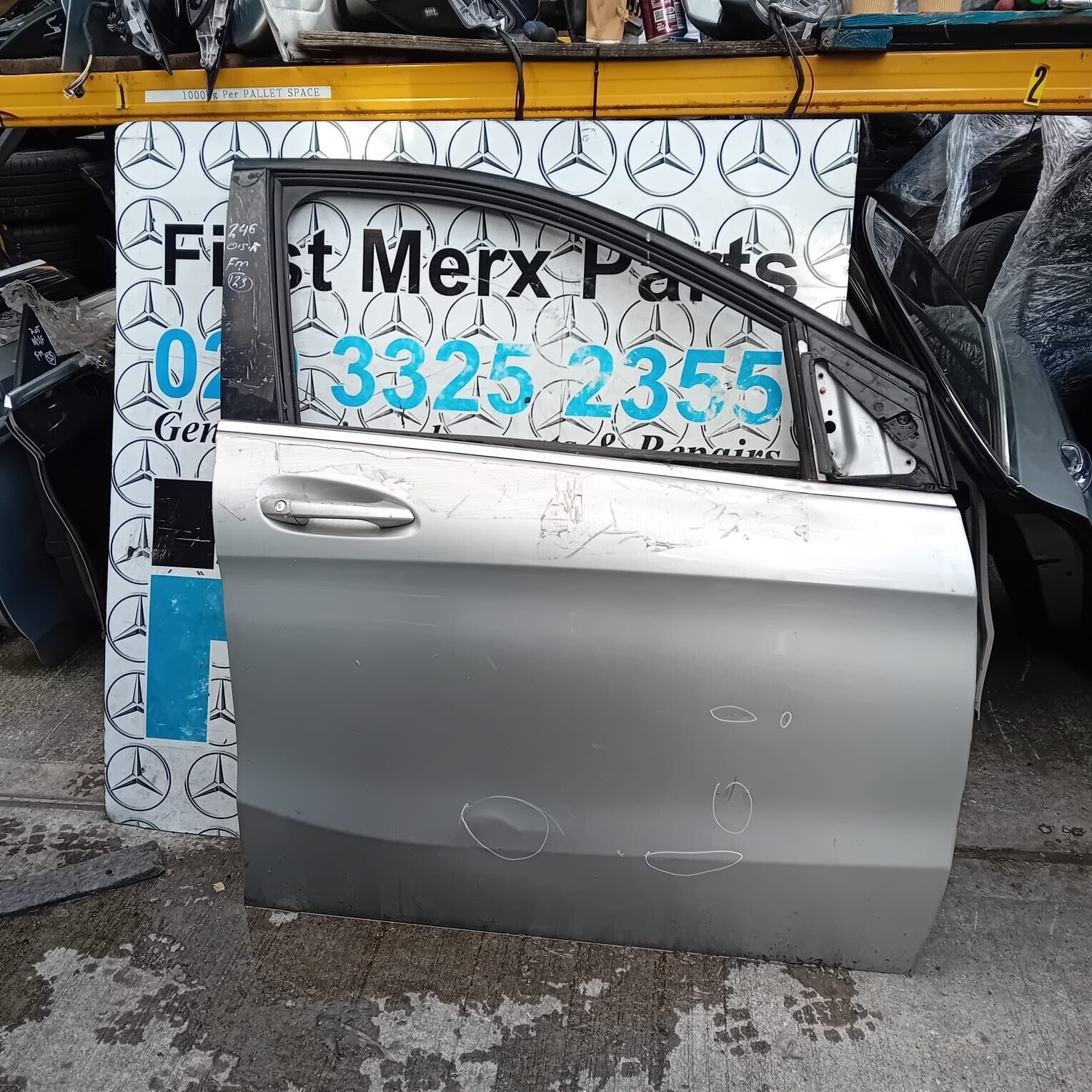 MERCEDES BENZ B-CLASS  W246  DRIVER SIDE FRONT DOOR ( OFF SIDE FRONT )