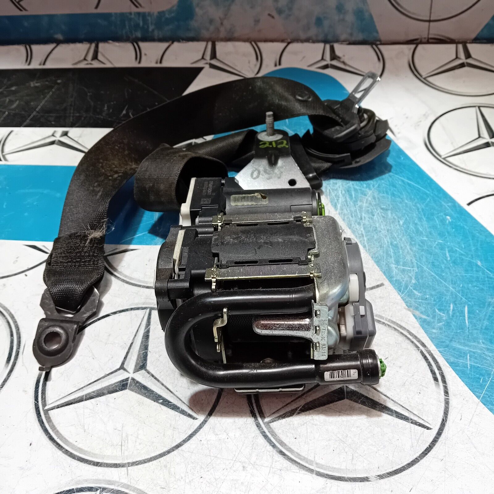 2009/2016 MERCEDES BENZ E-CLASS W212 DRIVER SIDE FRONT SEAT BELT A2128600886