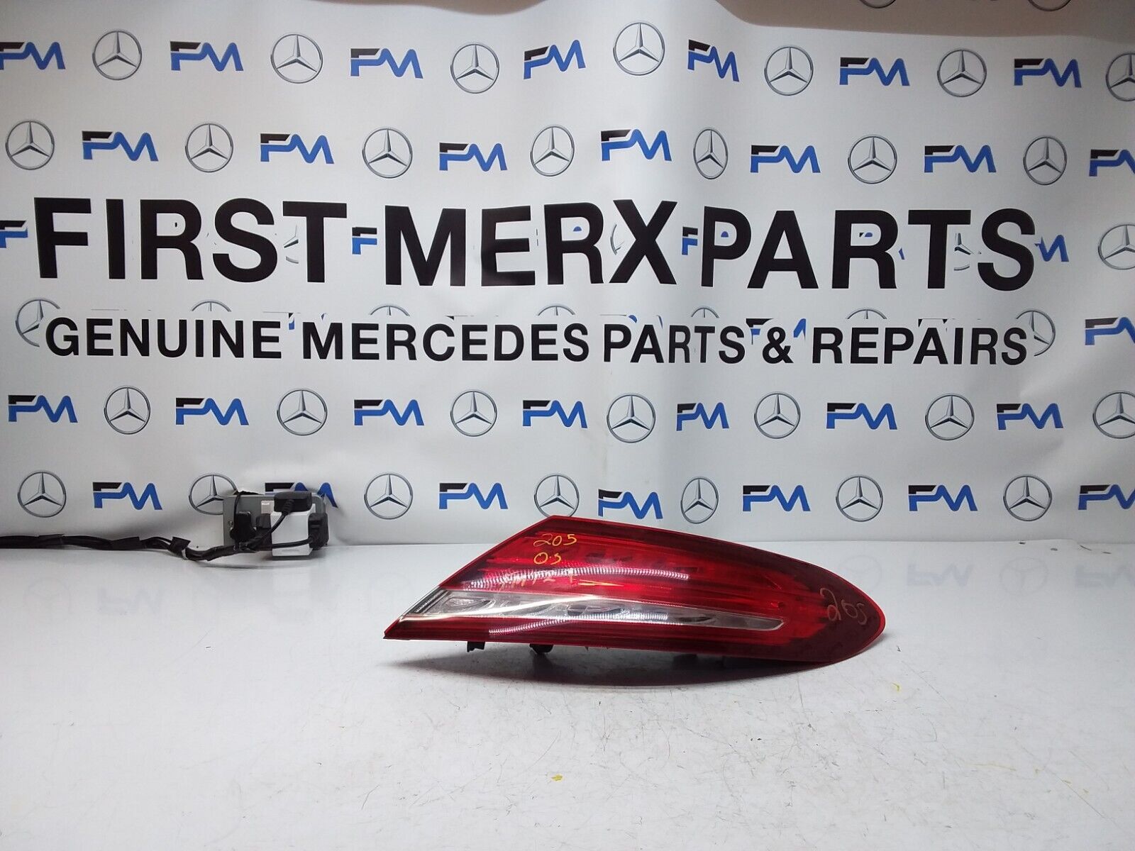 2016 MERCEDES  C CLASS W205 REAR DRIVER SIDE O/S LED LIGHT A2059066400 FMT24