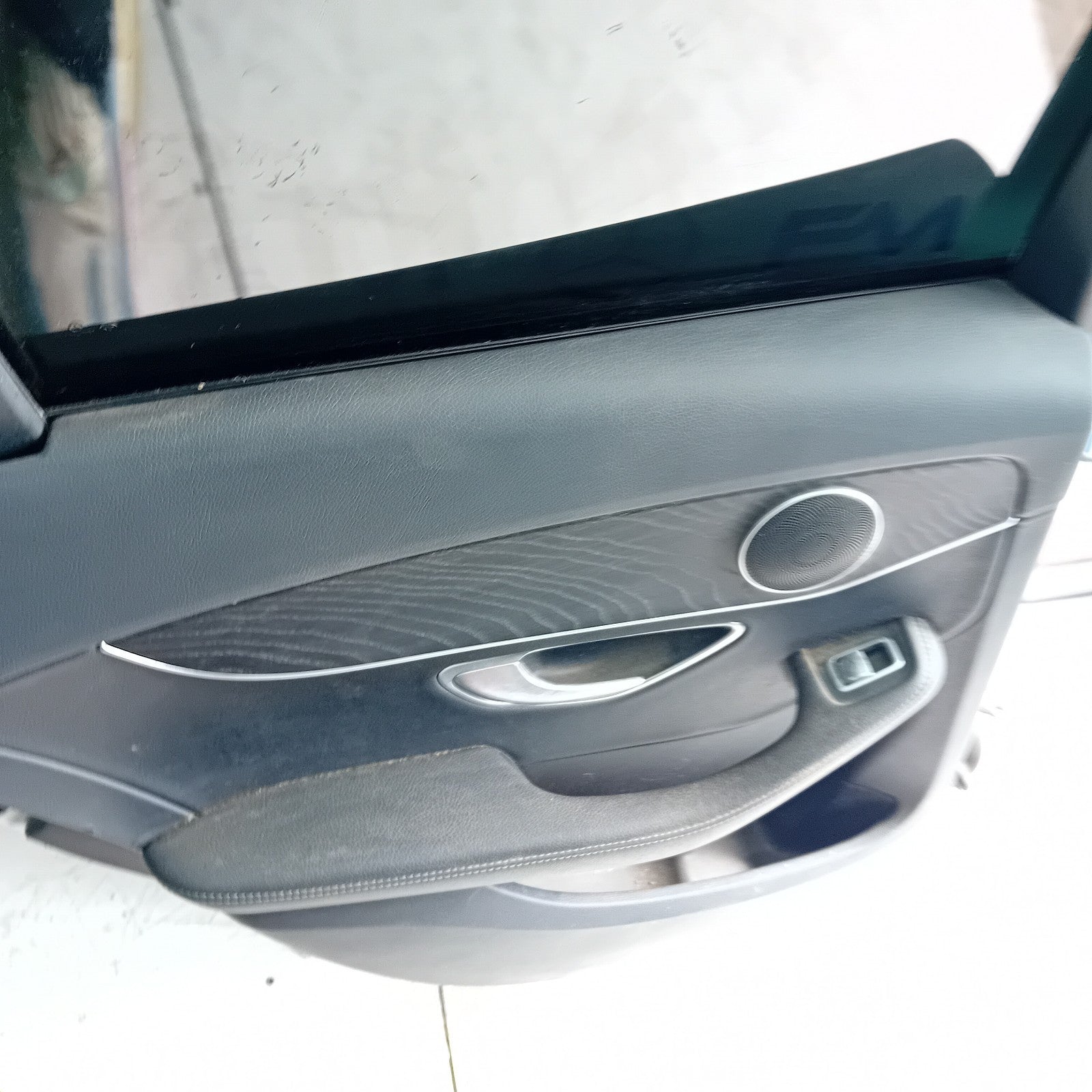 MERCEDES C-CLASS W205 PASSENGER  REAR DOOR NSR SILVER 2014 ON COMPLETE FMD193