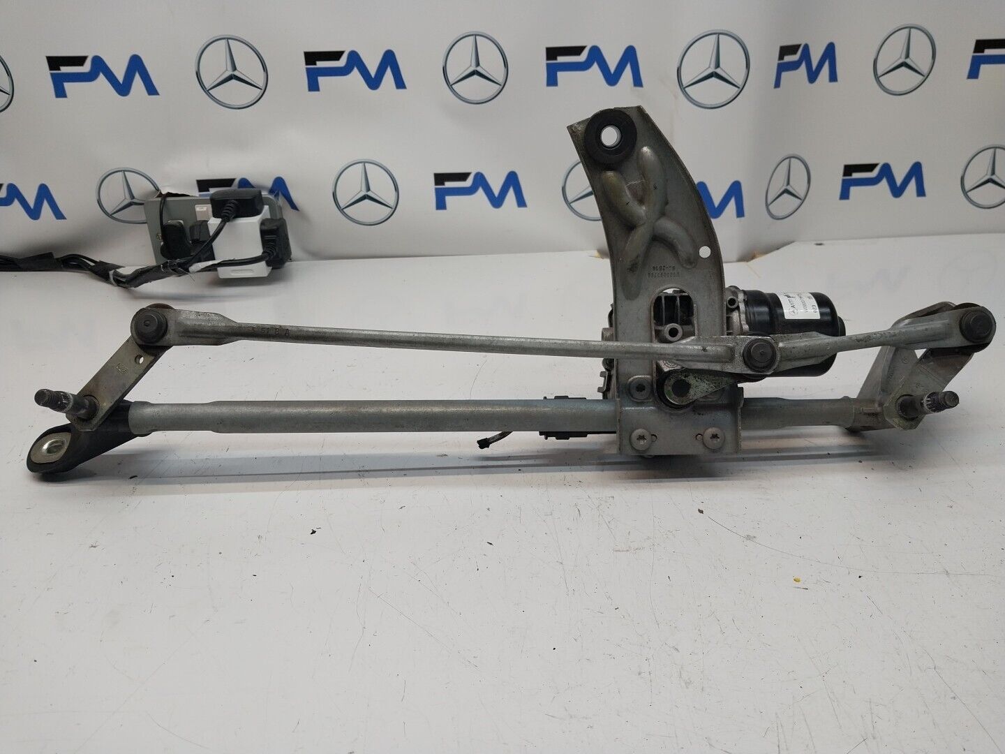 MERCEDES-BENZ A CLASS W177  FRONT WIPER MOTOR WITH LINKAGE A1779064801 FM00245