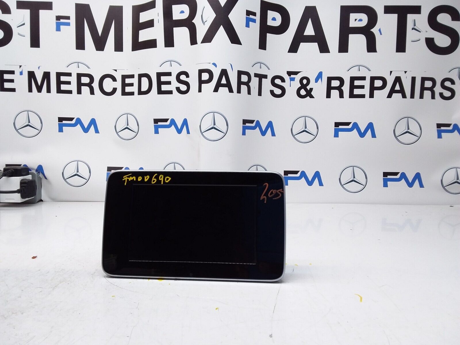 MERCEDES C-CLASS W205 2018 SAT NAV MULTIMEDIA SCREEN A2059004113 FM00690