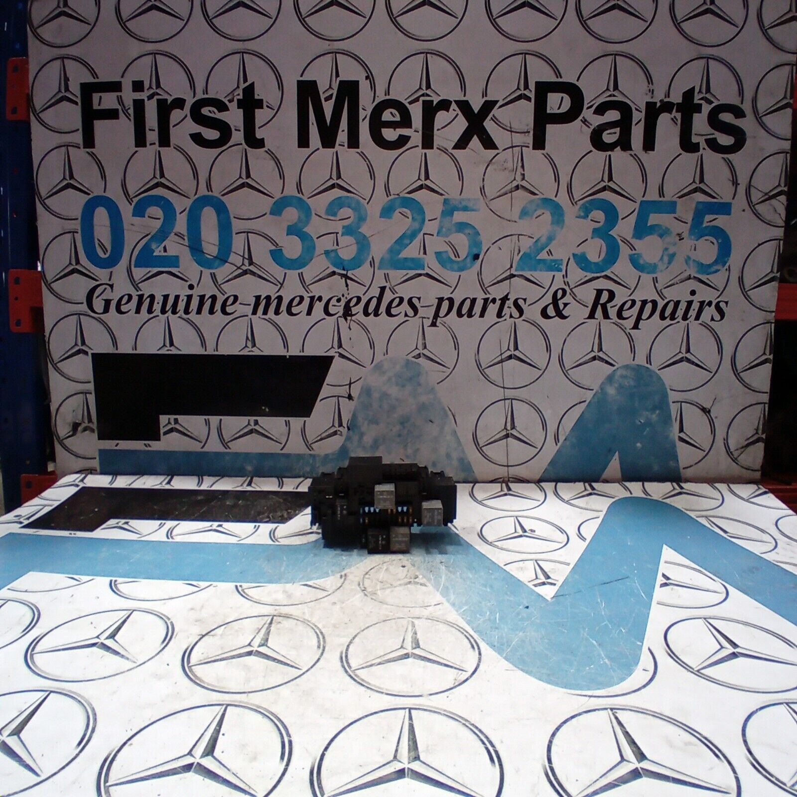 MERCEDES BENZ C CLASS W205 FUSE BOX RELAY UNIT A2059068501