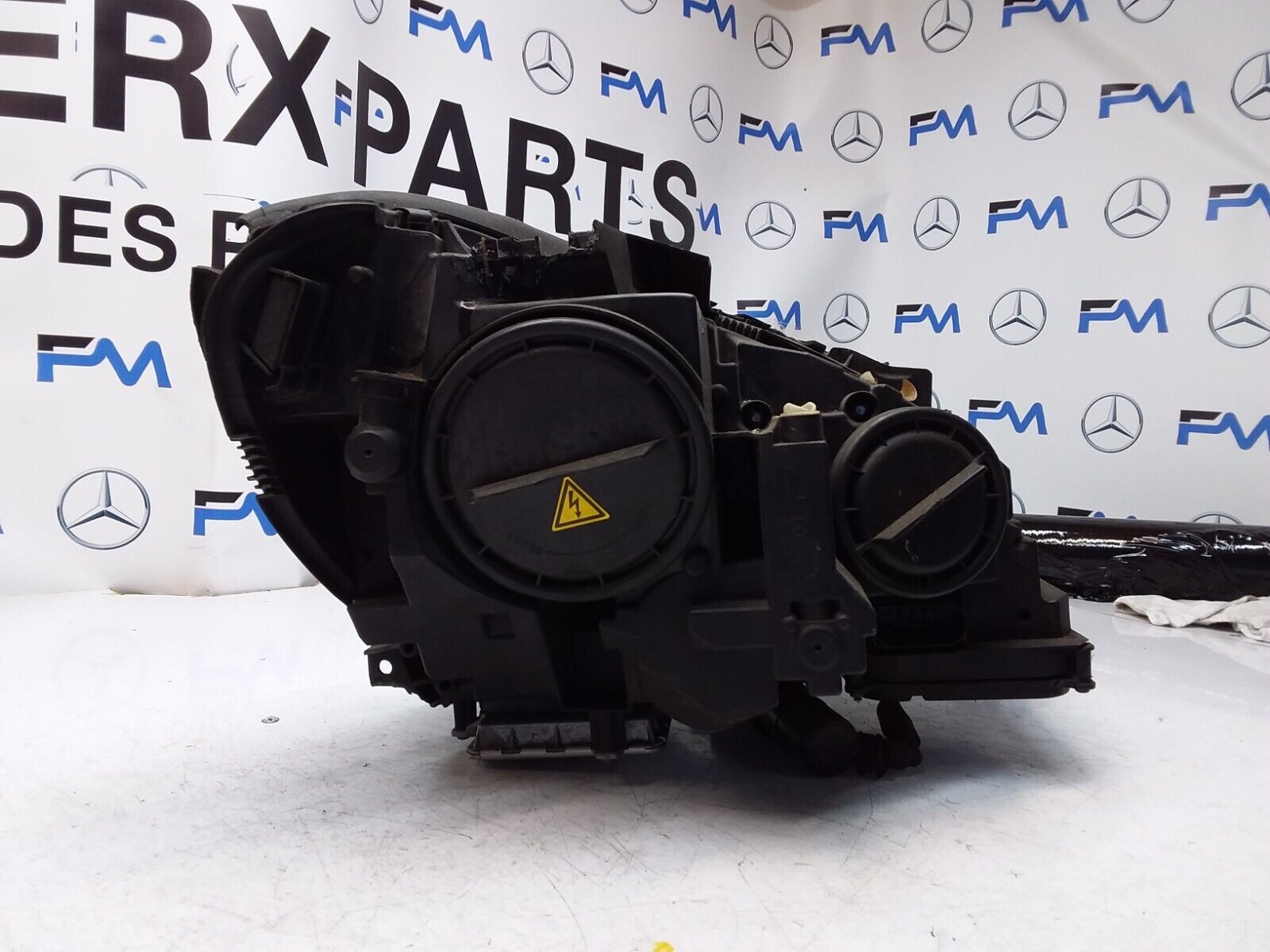 2011 MERCEDES C-CLASS W204 HEADLIGHT PASSENGER NS A2048204539 FMH127