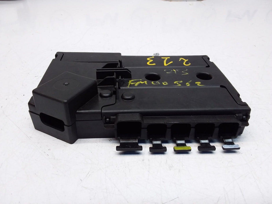 Mercedes E-Class W213 Front Inboard Fuxebox Module Unit A2135406200 FM00362