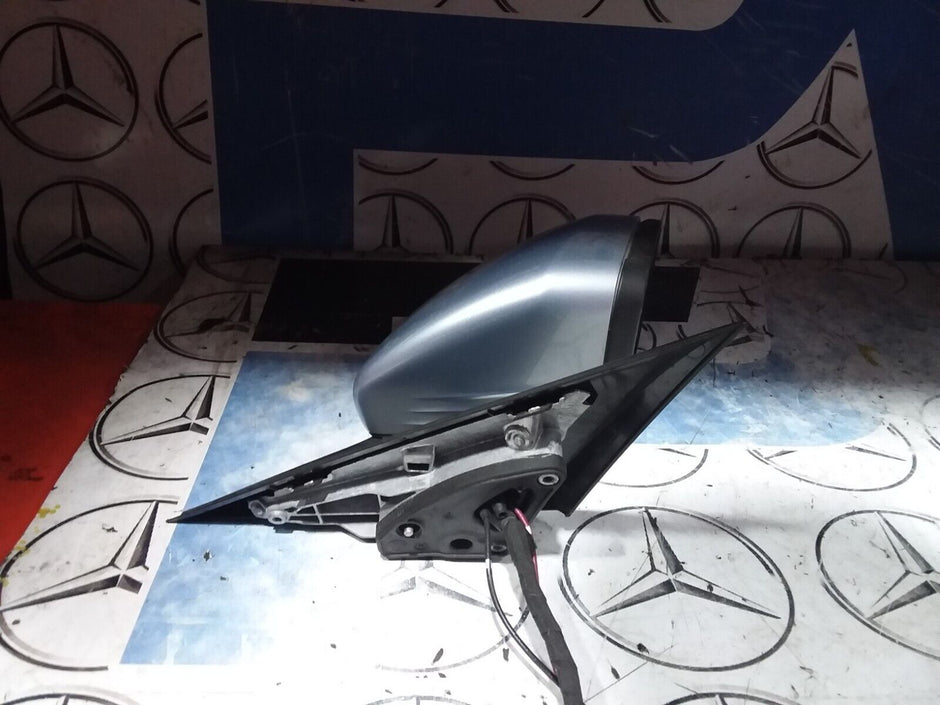 MERCEDES W205 DRIVER SIDE MIRROR A2058105002 PUDDLE LIGHT