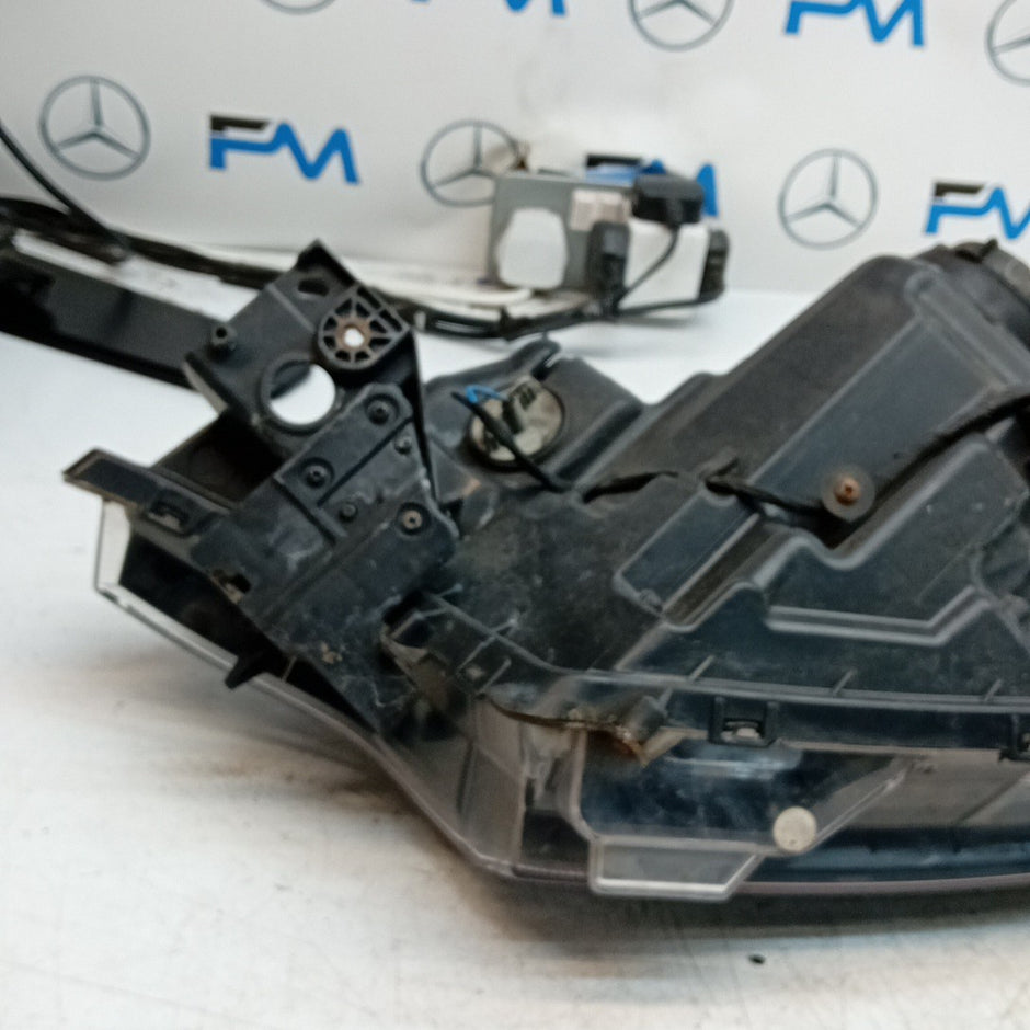 MITSUBISHI OUTLANDER MK3 2015 HEADLIGHT DRIVER OS LEFT L0094I 1U64 FM001587
