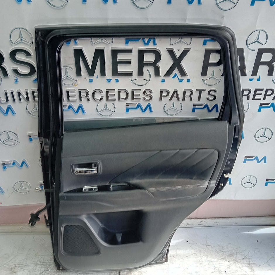 MITSUBISH OUTLANDER MK3 DRIVER SIDE REAR DOOR OSR BLACK 2013 COMPLETE FMD192