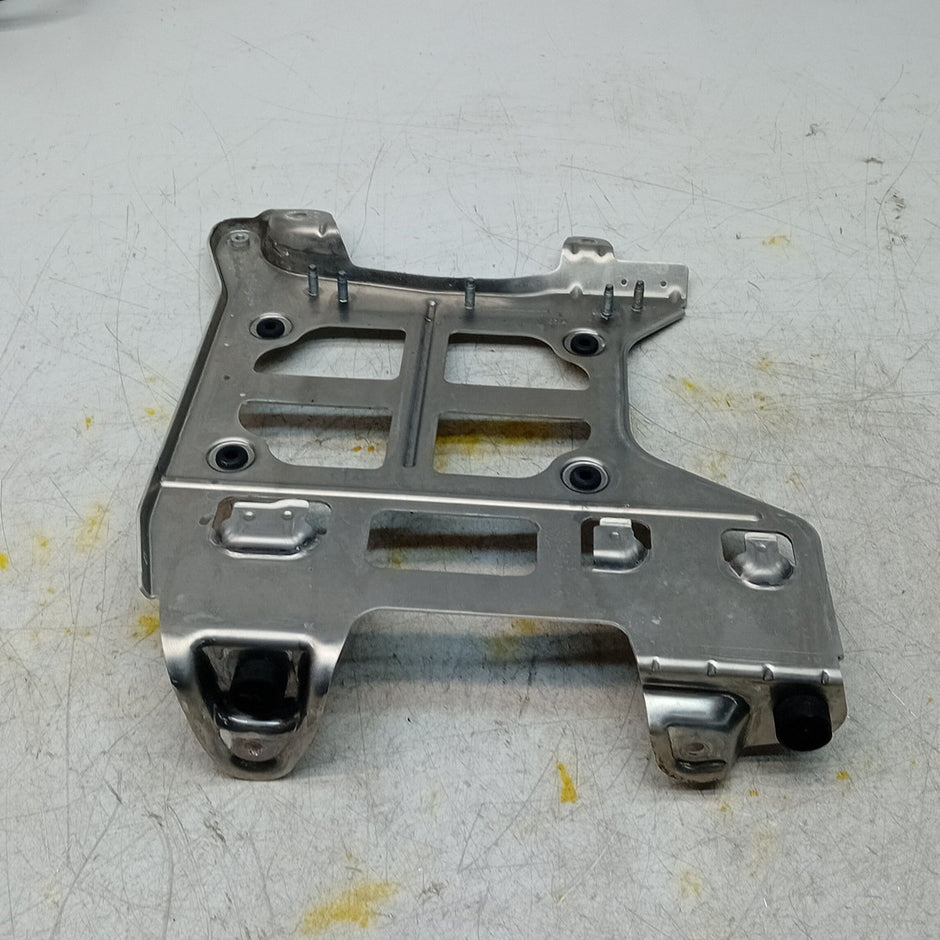MERCEDES E-CLASS W213 PREMIUM SOUND SYSTEM BRACKET A2135452440 FM001307