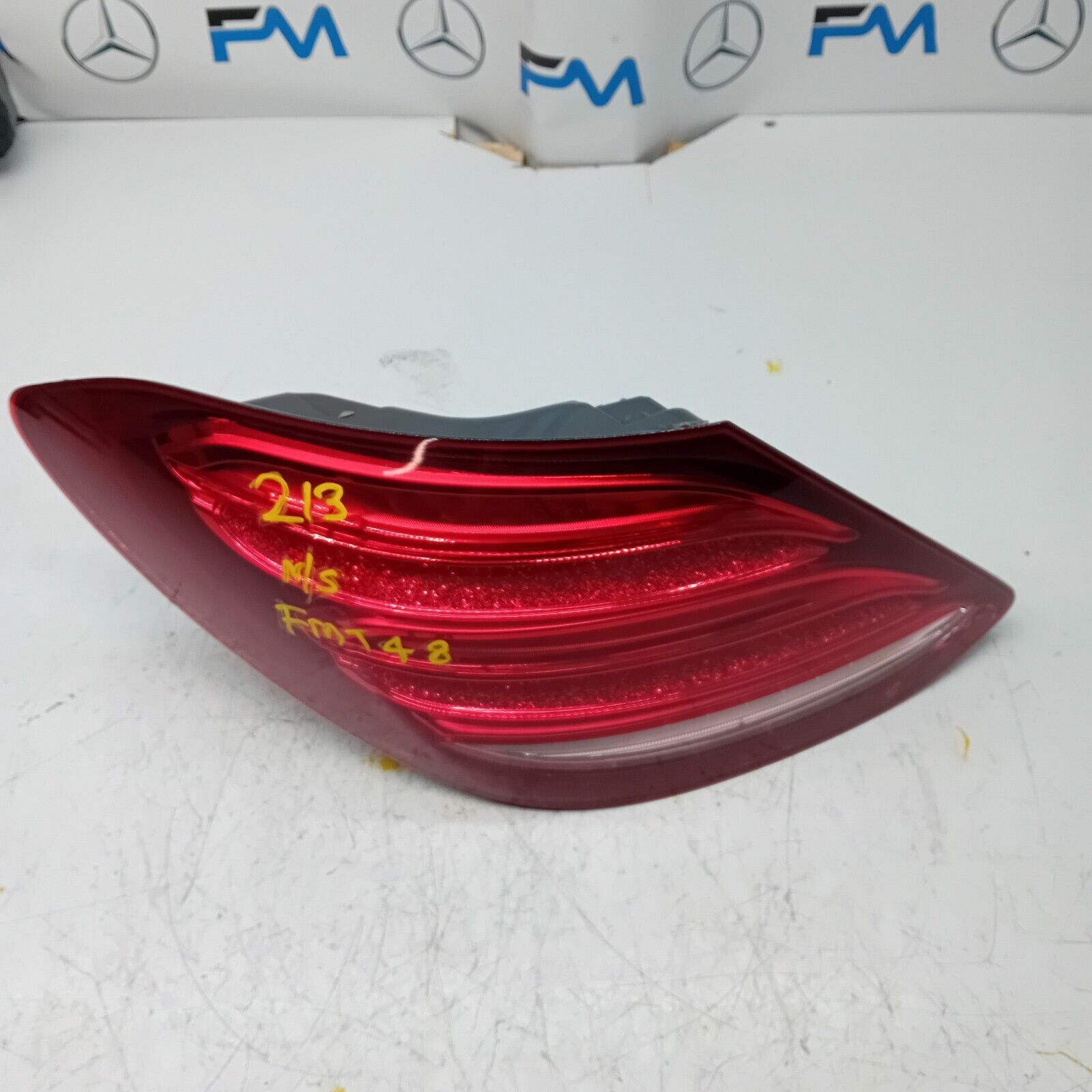 MERCEDES E-CLASS W213 2017 REAR PASSENGER N/S TAIL LIGHT A2139067700 FMT48
