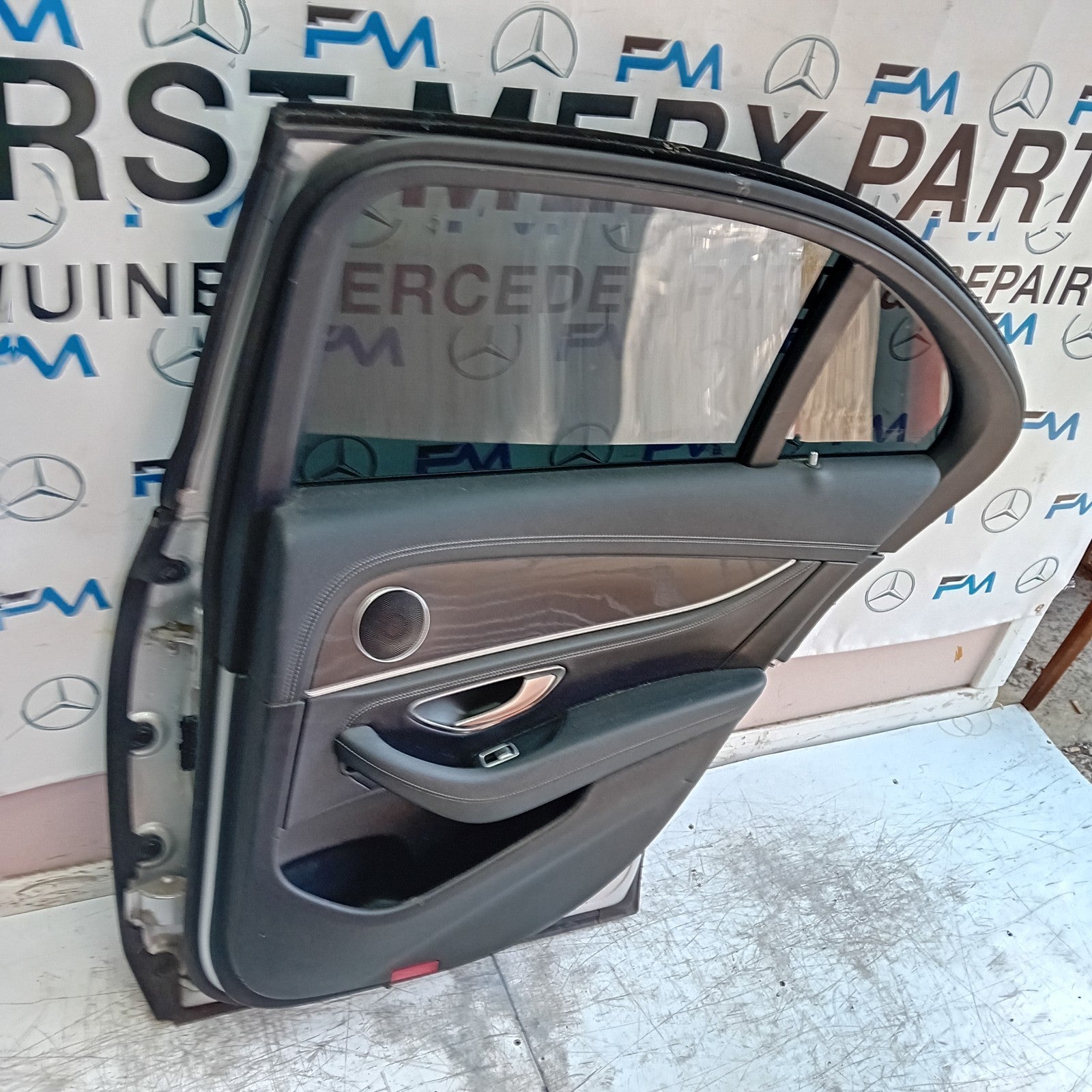 MERCEDES E-CLASS W213 SLN DRIVER REAR DOOR OSR SILVER 2016 ON COMPLETE FMD477