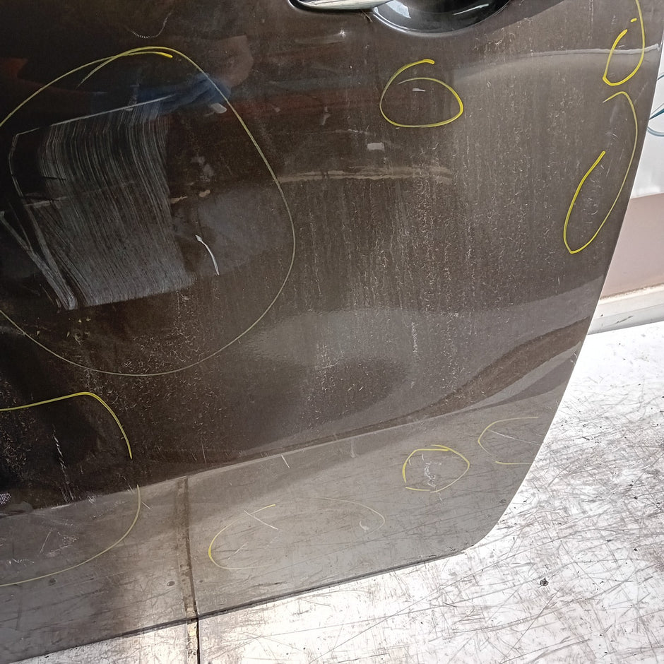 MEECEDES X-CLASS W470 PASSENGER SIDE REAR DOOR NSR 2017-20 BROWN COMPLETE FMD283