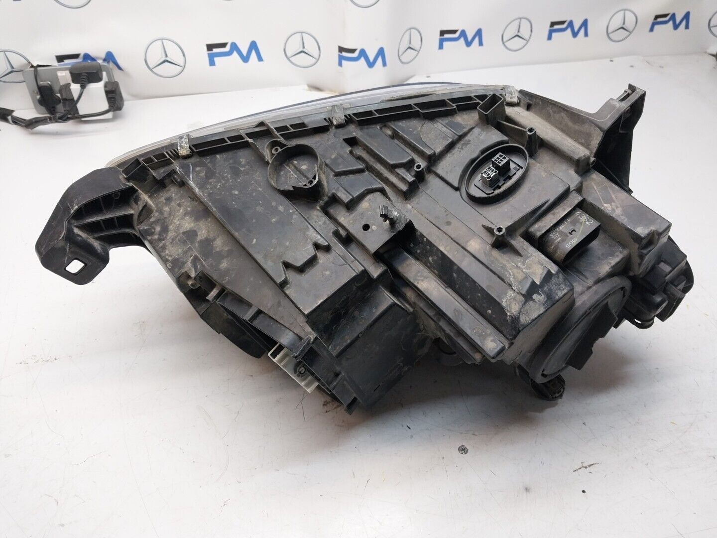 GENUINE USED MERCEDES GL  Passengers Left Front Headlight A1668202761 FMH0067